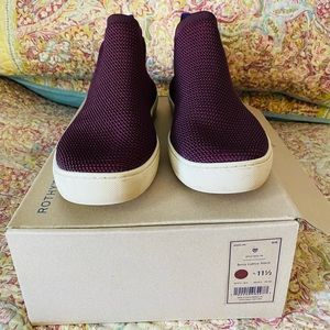 Rothys Chelsea Berry lattice stitch 11.5